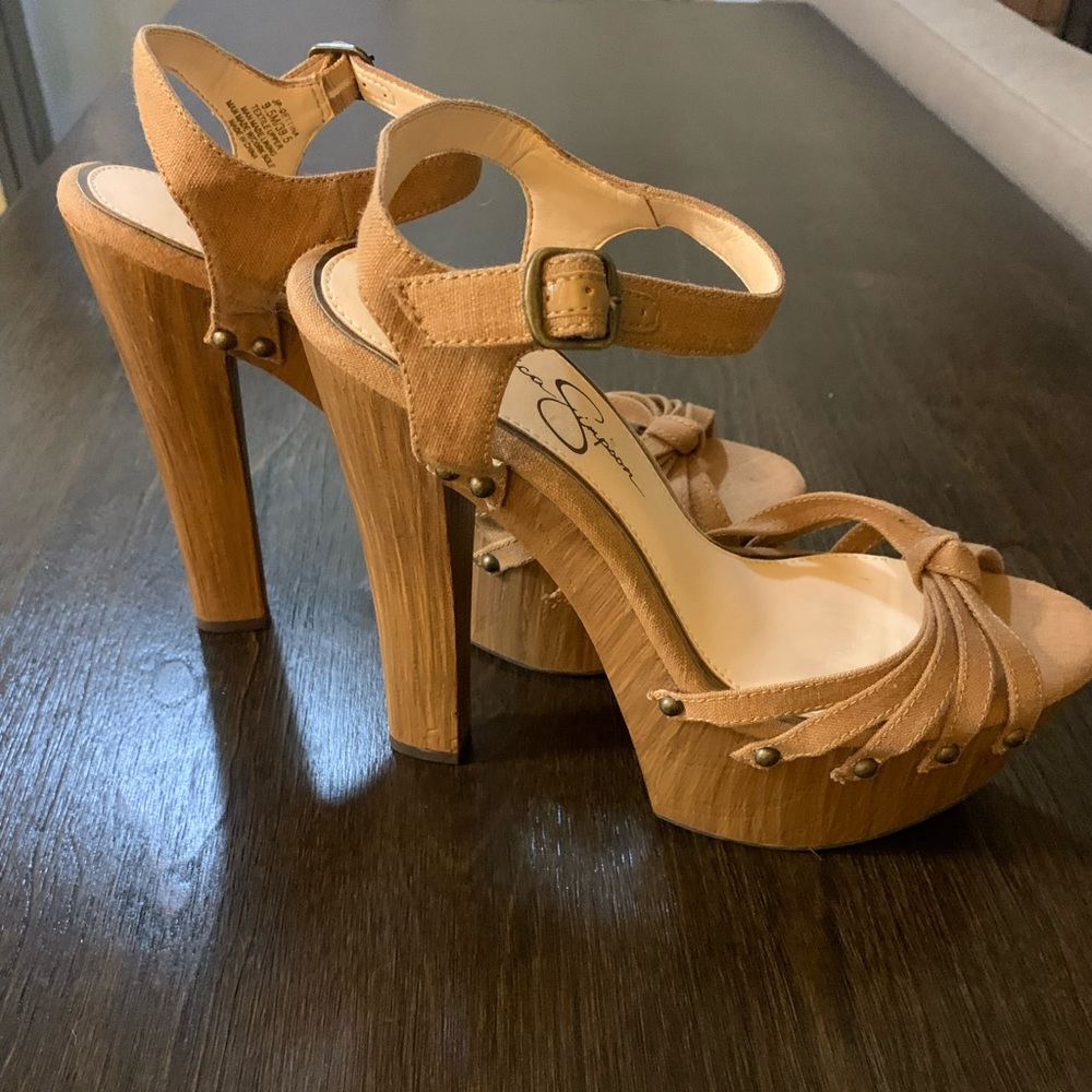 Jessica Simpson 5 inch sandals / heels in size 9.5